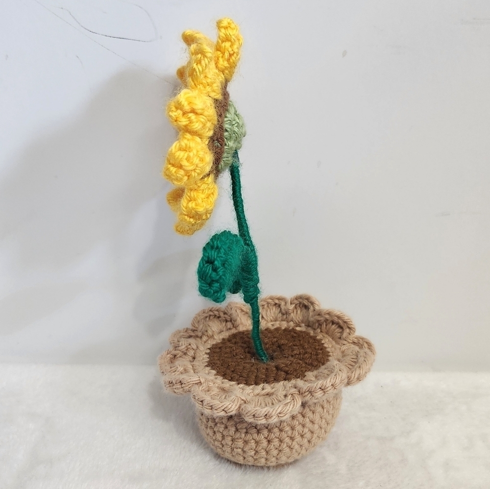 Sunflower 7" Handmade Crochet Flower Pot - Picture 6 of 8